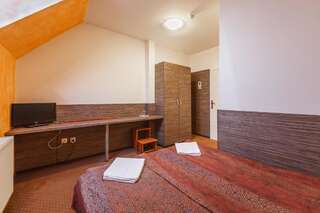Мотели Veritas Motel Совата Стандартный двухместный номер с 1 кроватью и общей ванной комнатой-5