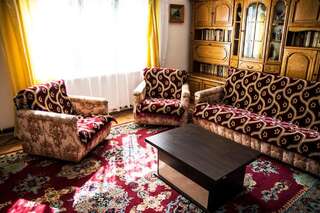 Гостевой дом Casa Comfort Кымпулунг-Молдовенеск Номер-студио с кроватью размера "king-size" и диван-кроватью-5
