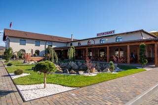 Фото Отель Hotel Restaurant Autostrada Freeway Apoldu de Jos город Apoldu de Jos (36)