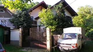 Шале Chalet with 4 bedrooms in Sibiel with wonderful lake view furnished garden and WiFi Сибьел