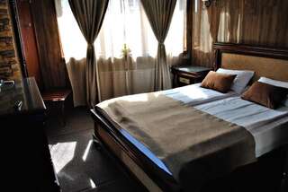 Отели типа «постель и завтрак» Hotel Edinburgh Caracal Двухместный номер с 1 кроватью-14