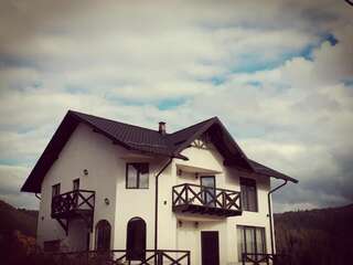 Фото номер Bucovina Sky View Дом с 5 спальнями