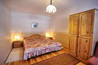 Отель Villa Johanna Guesthouse Пярну Двухместный номер с 1 кроватью или 2 отдельными кроватями-10