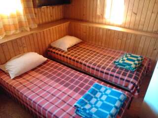 Фото номер Annimatsi Camping Двухместный номер с 2 отдельными кроватями и общей ванной комнатой