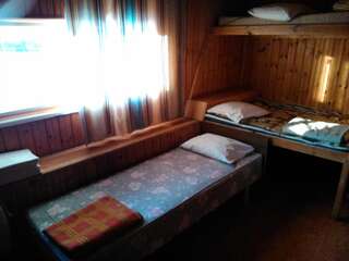 Фото номер Annimatsi Camping Трехместный номер с общей ванной комнатой