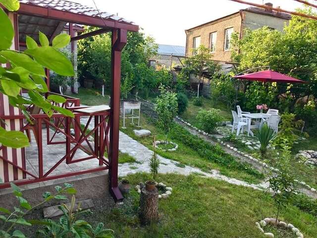 Хостелы GuestHouse LILIA &Wine Celler Телави-5