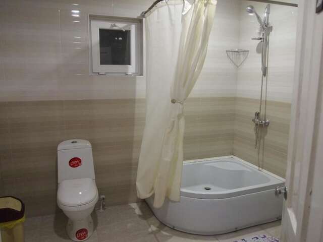 Хостелы GuestHouse LILIA &Wine Celler Телави-46