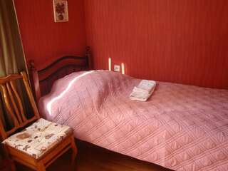 Гостевой дом Tamari Guest House Телави Двухместный номер с 2 отдельными кроватями и дополнительной кроватью-4