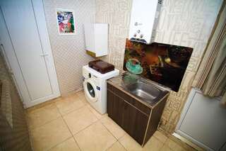 Гостевой дом Guest House Natia Тбилиси Трехместный номер-22