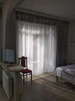 Фото номер Guesthouse Melikishvili 57 Апартаменты с балконом