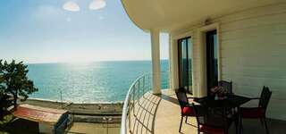Отель Kobuleti Pearl Of Sea Hotel & Spa Кобулети Люкс с видом на море и на бассейн-2