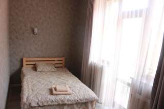 Фото номер Hotel Gergeti Двухместный номер с 1 кроватью или 2 отдельными кроватями и собственной ванной комнатой