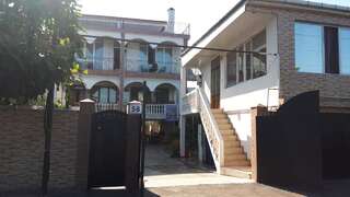 Отели типа «постель и завтрак» Merab House