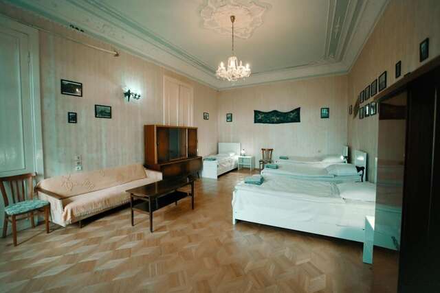 Отели типа «постель и завтрак» Guest House Old Kutaisi Кутаиси-26