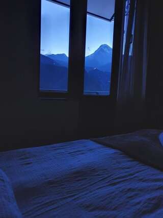 Фото номер Nikolo Inn Двухместный номер с 1 кроватью и видом на горы