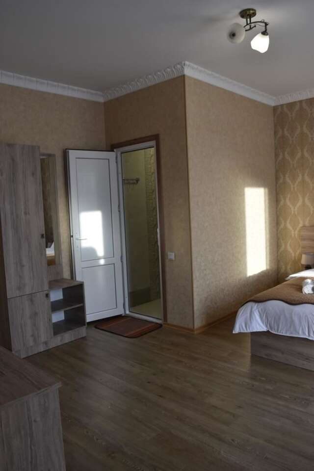 Гостевой дом Traveler Kazbegi Guesthouse Степанцминда-24