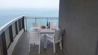 Фото номер SEA-VIEW Beluga & Dolphin Luxury HOTEL apartments Номер-студио с видом на море