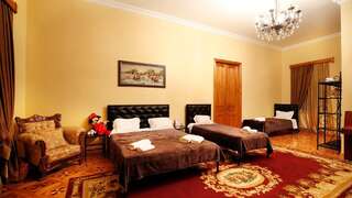 Отели типа «постель и завтрак» Hotel Veranda Кутаиси Роскошный четырехместный номер-5