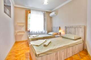 Мини-отель Guest House Wineland Кутаиси Двухместный номер с 2 отдельными кроватями-1
