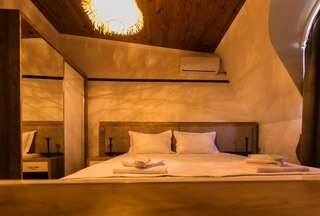 Фото номер Sadafi Hotel • სასტუმრო სადაფი Стандартный номер с кроватью размера 