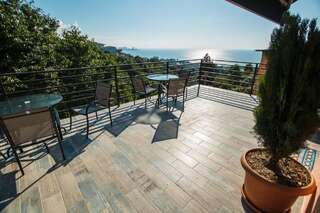 Отели типа «постель и завтрак» Hotel in Nature/Отель в природе Батуми