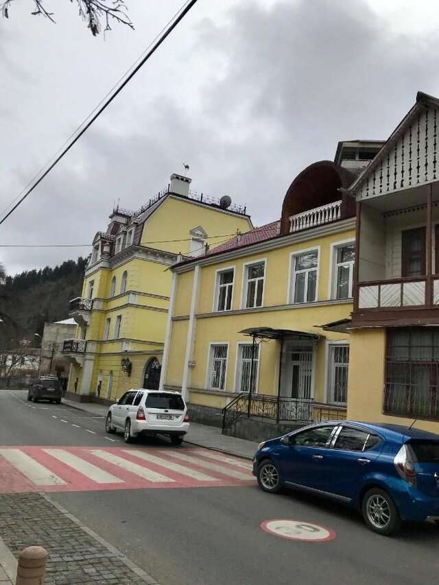 Дома для отпуска 3 Room Apartment in Borjomi Боржоми-3