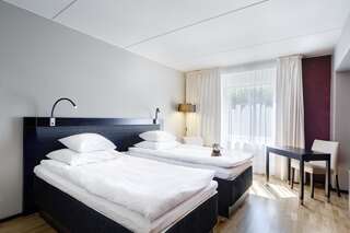 Фото номер GLO Hotel Art Двухместный номер «Комфорт» GLO с 2 отдельными кроватями