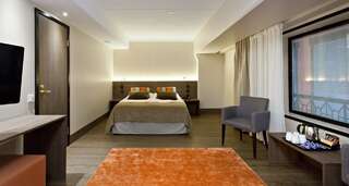 Отель Holiday Club Caribia Турку Улучшенный семейный номер с кроватью размера «queen-size» и видом на SuperPark - С доступом в спа-центр-2