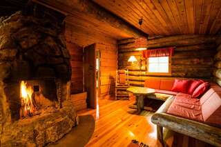 Отель Kakslauttanen Arctic Resort - Igloos and Chalets Саариселькя Большое шале (для 5 взрослых)-6