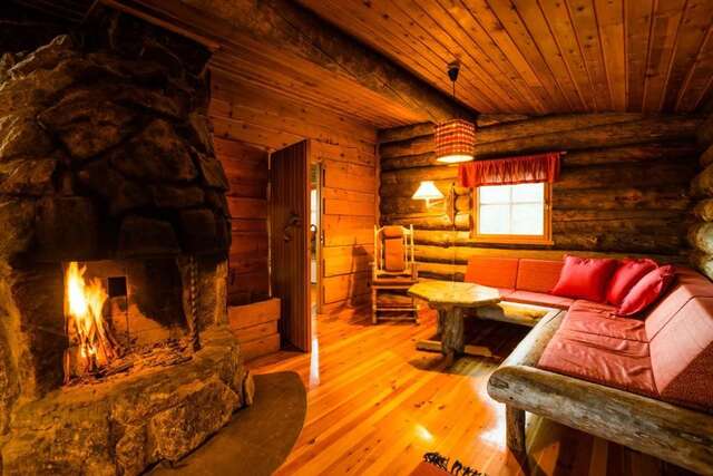 Отель Kakslauttanen Arctic Resort - Igloos and Chalets Саариселькя-65