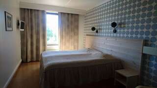 Отель Hotelli Pellonhovi Пелло Стандартный двухместный номер с 2 отдельными кроватями-7