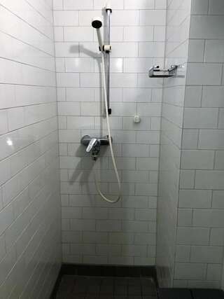 Фото номер Hostel Suomenlinna Трехместный номер с общей ванной комнатой