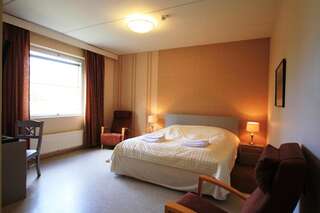 Отель Hotel Kruunupuisto Пункахарью Стандартный двухместный номер с 2 отдельными кроватями-1