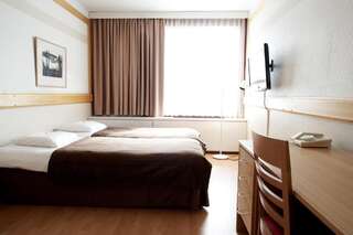 Отель Hotel Korpilampi Эспоо Стандартный двухместный номер с 2 отдельными кроватями — Без возможности установки дополнительной кровати-7