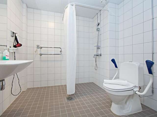 Отель Omena Hotel Helsinki Lönnrotinkatu Хельсинки-38