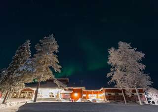 Отель Ylläs Lake Hotel Юллясярви