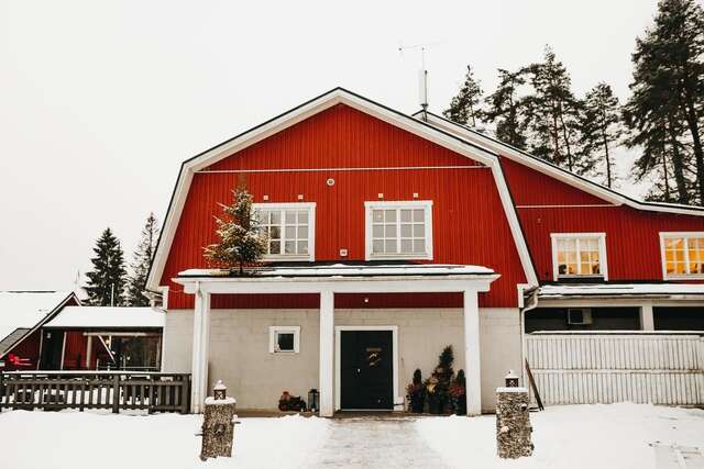 Отели типа «постель и завтрак» Varjola Holiday Center Лаукаа-11