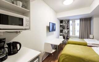 Фото номер Forenom Aparthotel Helsinki Herttoniemi Стандартный двухместный номер с 2 отдельными кроватями