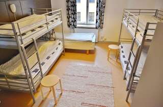 Фото номер Hostel Diana Park Односпальная кровать в общем номере с 5 кроватями для мужчин и женщин