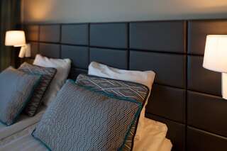 Фото номер Forenom Aparthotel Helsinki Kamppi - contactless check-in Улучшенный двухместный номер с 2 отдельными кроватями