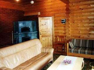 Дома для отпуска Holiday Home Uitonniemi- rummukkala Polvijärvi Дом для отпуска-11