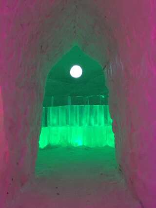 Отель SnowLounge AuroraHut Glass Igloos & Ice Hotel Салла Snow Iglu-4