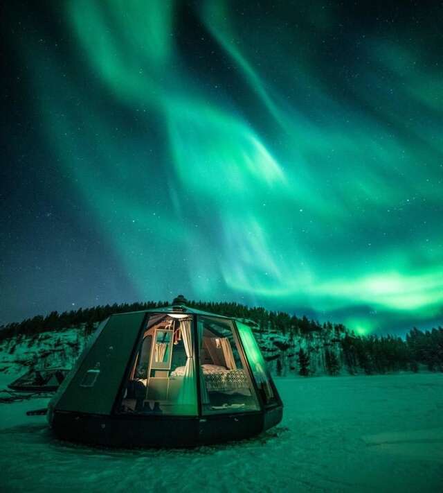 Отель SnowLounge AuroraHut Glass Igloos & Ice Hotel Салла-3