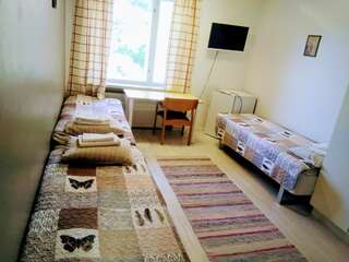 Хостелы Hostel Vanha Koulu Monola Трехместный номер-2