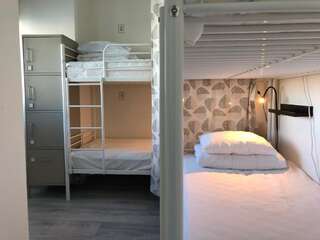 Фото номер Inn Tourist Hotel & Hostel Кровать в общем номере с 4 кроватями