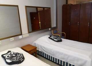 Хостелы Viikinlahti Campus Кеуруу Двухместный номер с 1 кроватью или 2 отдельными кроватями, общая ванная комната-1