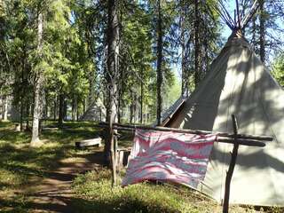 Люкс-шатры Kotakylä - Teepee Village