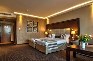 Фото номер Hotel Imperial Plovdiv Двухместный номер Делюкс с 2 отдельными кроватями и правом посещения спа-салона