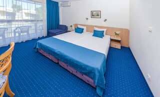 Фото номер Holiday Park Hotel - All Inclusive Двухместный номер с 1 кроватью или 2 отдельными кроватями и видом на море