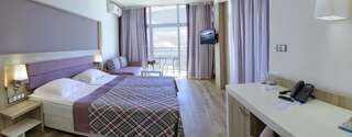 Фото номер Luna Hotel - Balneo & Spa Двухместный номер Делюкс с 1 кроватью или 2 отдельными кроватями, балконом и видом на море